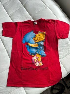 Vintage Walt Disney World Winnie the Pooh sleep shirt